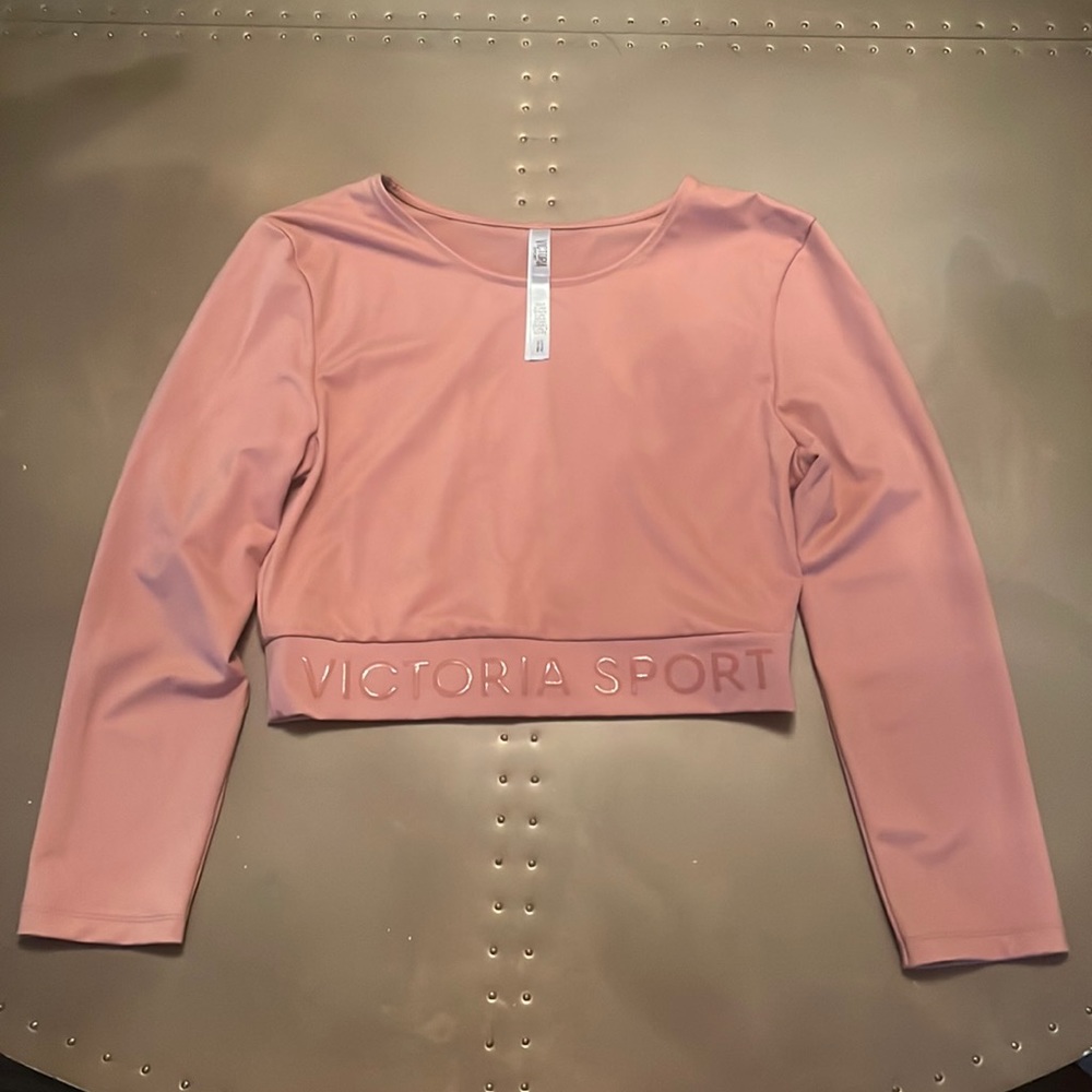VICTORIA SPORT Long Sleeve Crop Top